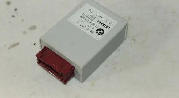 BMW X5 E53 Light module LCM 8375964