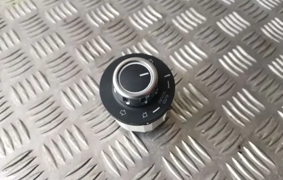 Volkswagen Touareg II Suspension ride height/mode switch 7P6927135