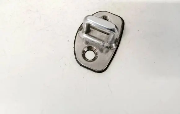 Skoda Fabia Mk2 (5J) Front door lock loop/hook striker 6y0837033c 1z0837033c