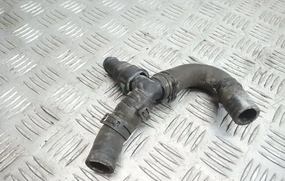 Land Rover Discovery 3 - LR3 Engine coolant pipe/hose