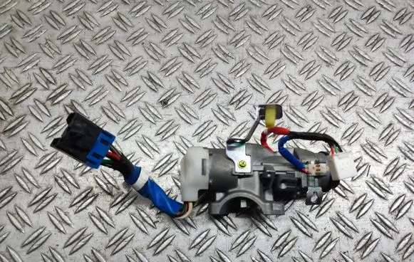 Hyundai i30 Ignition lock FDZDC2