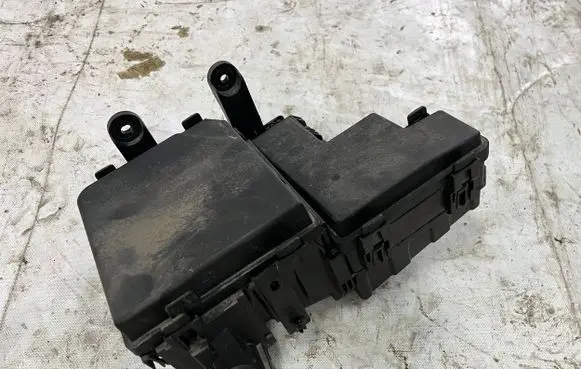 Renault Kadjar Fuse box set 284B84BA0C
