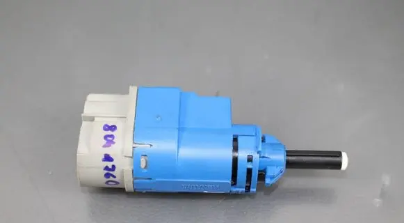 Clutch pedal sensor