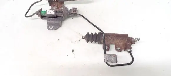 Toyota Avensis T250 Clutch slave cylinder 