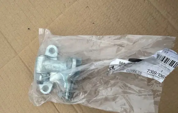 Mercedes-Benz GLA W156 Rear door lower hinge A1767300337