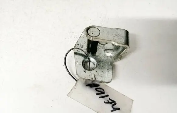 Opel Vectra C Front door lock loop/hook striker 