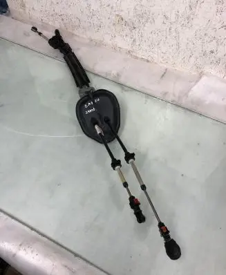 Opel Mokka B Gear shift cable linkage 1000899645