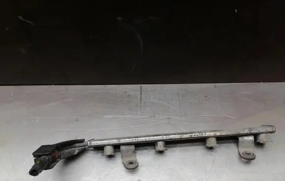 Fuel main line pipe