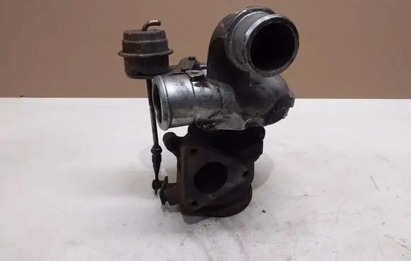 Mercedes-Benz Vito Viano W638 Turbo A6110961199