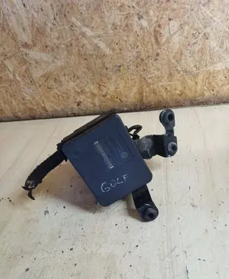 Volkswagen Golf V ABS Pump 1C0907379E 10096003133 00006065D5