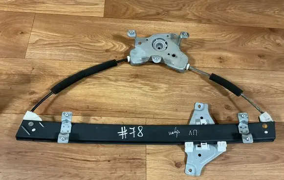 Chevrolet Nubira Front window lifting mechanism without motor 