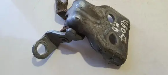 Mazda 2 Front door upper hinge