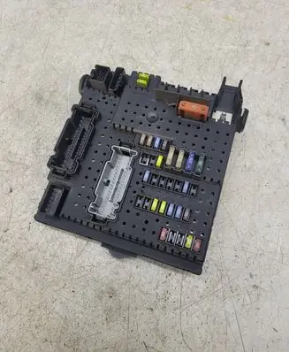 Volvo V70 Fuse module 30732769