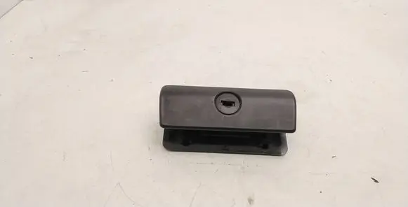 BMW 5 E39 Glove box handle