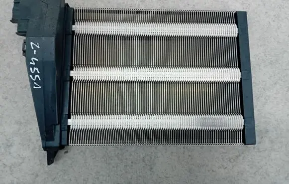 Volkswagen PASSAT B6 Air conditioning (A/C) radiator (interior) 1K0963235E