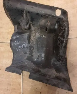 Audi 80 90 S2 B4 Air intake duct part 8A0117339C