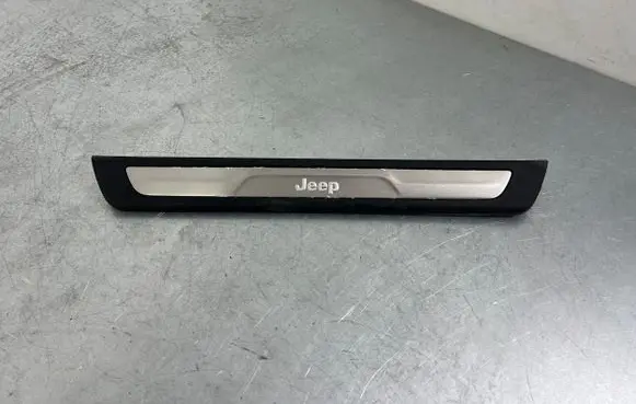 Jeep Grand Cherokee Front sill trim cover 1NC80DX9AB P1NC80DX9AB