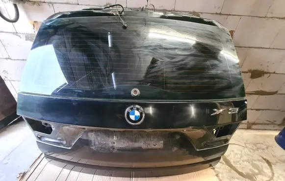 BMW X3 E83 Tailgate/trunk/boot lid