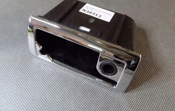 Volkswagen Touareg I Rear door ashtray 7L6867317