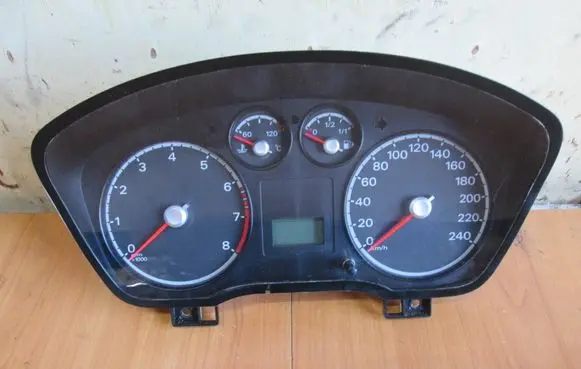 Ford Focus Speedometer (instrument cluster) 4M5T10849AM 0125713F