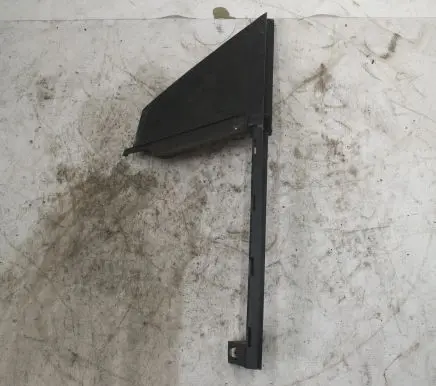 Ford Fusion II Rear vent window glass 