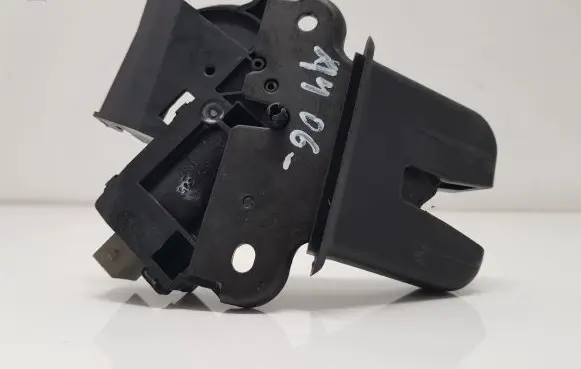 Audi A4 S4 B7 8E 8H Tailgate/trunk/boot lock/catch/latch 4F5827505