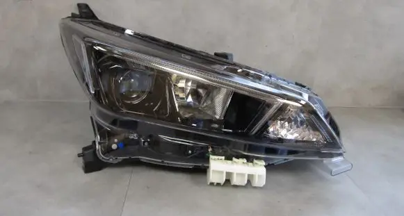 Nissan Leaf II (ZE1) Headlight/headlamp 260105SH0A A1S0210000