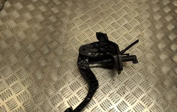 Clutch pedal