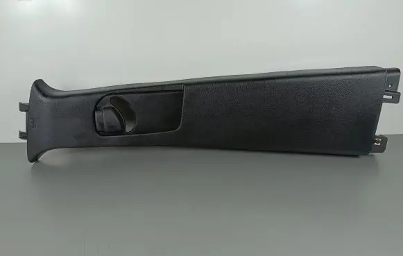 Dodge Durango (B) pillar trim (top)