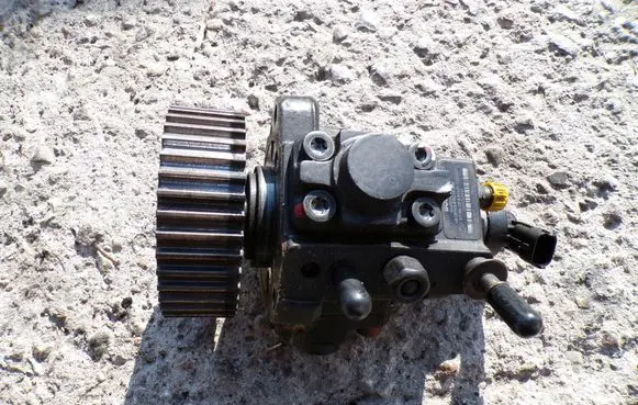 Opel Vectra C Fuel injection high pressure pump