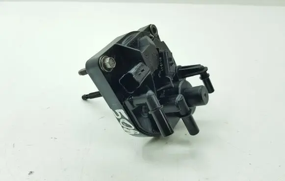 Peugeot 508 Fuel filter housing 