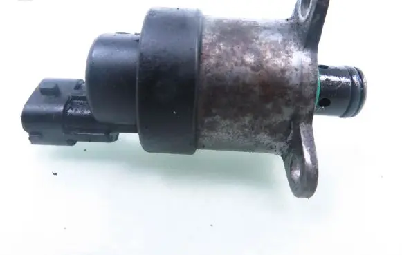 Ford Focus Fuel pressure regulator 328400575