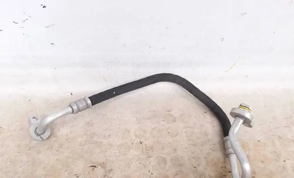 Volvo XC90 Air conditioning (A/C) pipe/hose 50706814