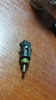 BMW 5 E60 E61 Coolant temperature sensor 1433077