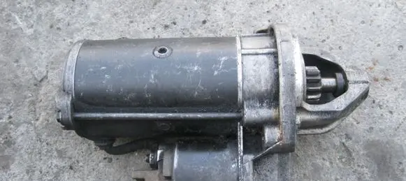 Mercedes-Benz Vito Viano W639 Starter motor 0051511301