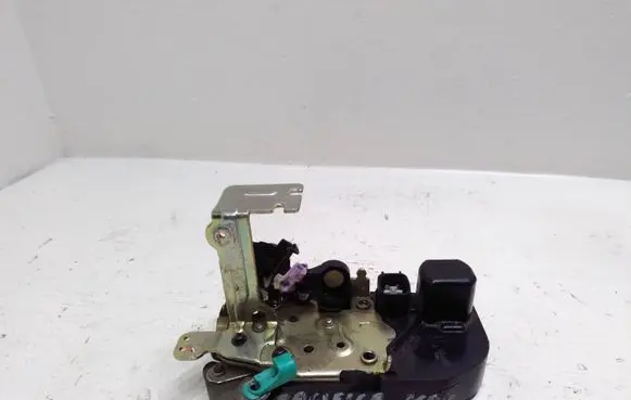 Chrysler Pacifica Rear door lock