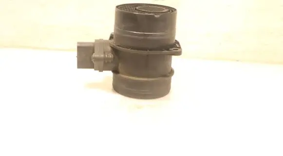 Skoda Octavia Mk2 (1Z) Mass air flow meter 028100246