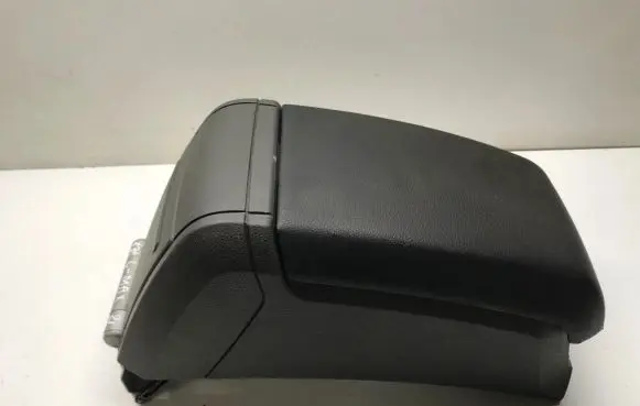 Ford Focus C-MAX Armrest 3M5X47321AAW 3M5X47321