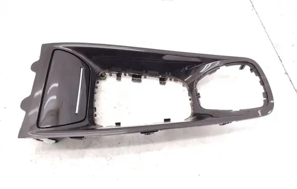 Citroen C5 Gear shifter surround trim plastic 9682457777