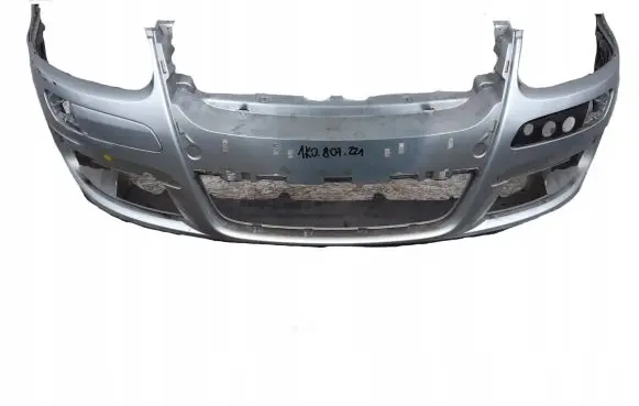 Volkswagen Golf V Front bumper 1K0807221