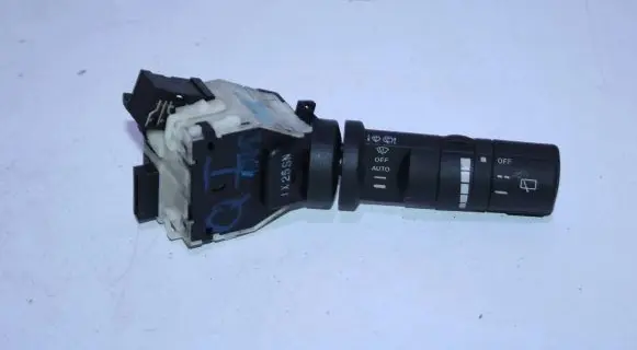 Nissan Qashqai Wiper switch 