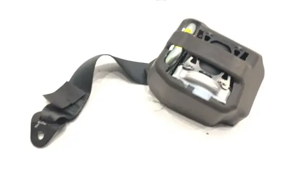 Rear seatbelt