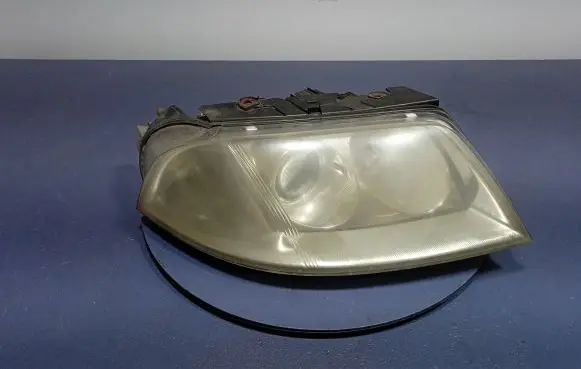 Volkswagen PASSAT B5.5 Headlight/headlamp 3B0941016AK