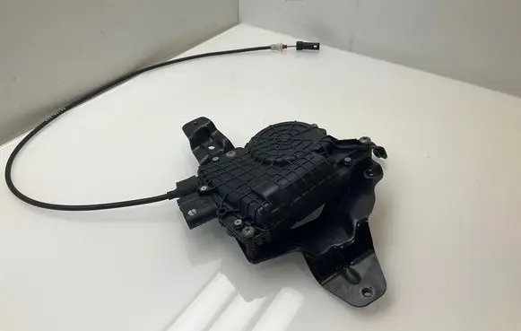 BMW 5 GT F07 Rear door soft close latching motor 4131310200