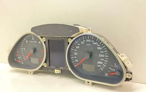 Audi A6 S6 C6 4F Speedometer (instrument cluster) 4F0920900S 4F0910900A