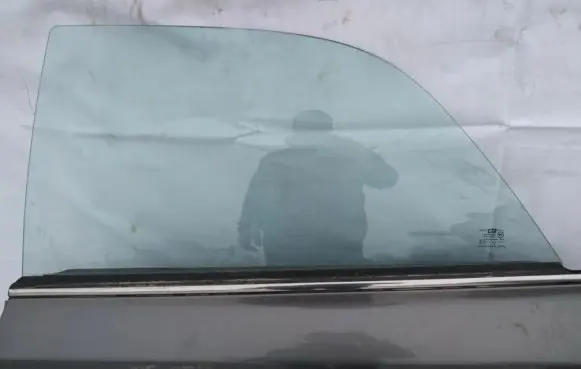 Hyundai XG Rear door window glass