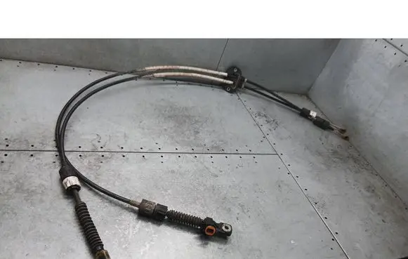 Ford Focus Gear shift cable linkage 