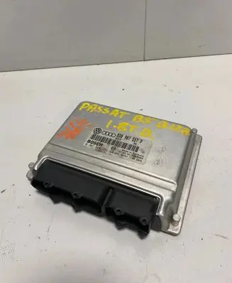 Volkswagen PASSAT B5 Engine control unit/module 8D0907557P 26SA5353 0261204258