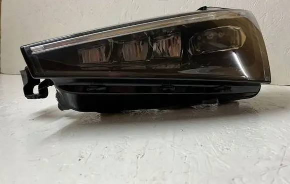 Skoda Scala Headlight/headlamp 657941015A