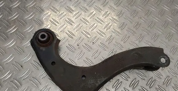 Toyota C-HR I Rear upper control arm/wishbone